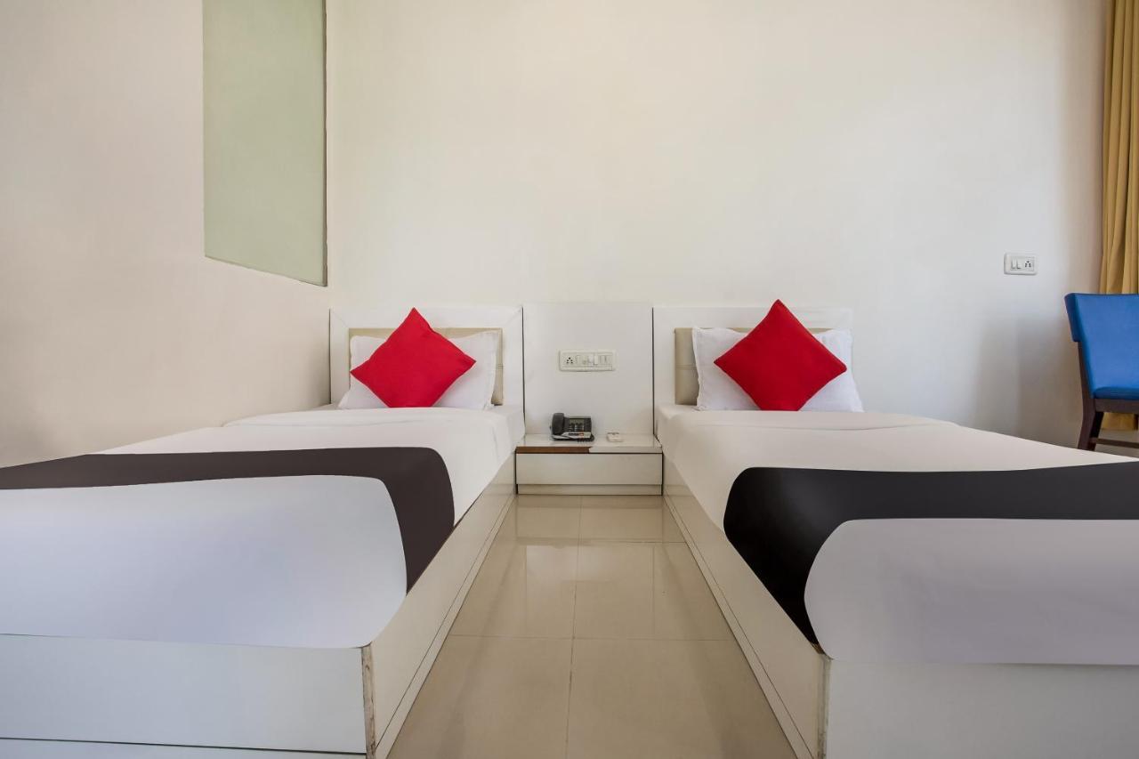 Capital O 35557 Hotel Aura Βομβάη Εξωτερικό φωτογραφία