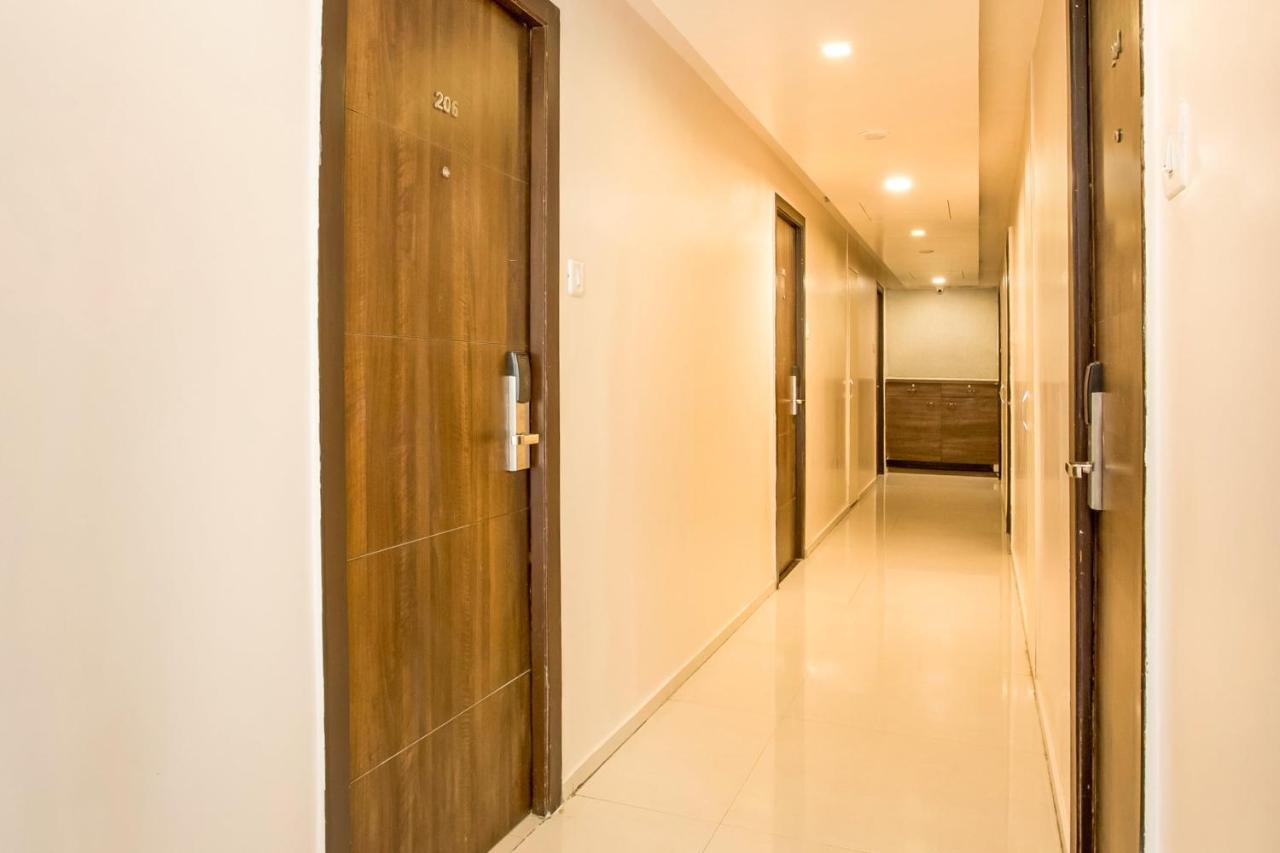 Capital O 35557 Hotel Aura Βομβάη Εξωτερικό φωτογραφία
