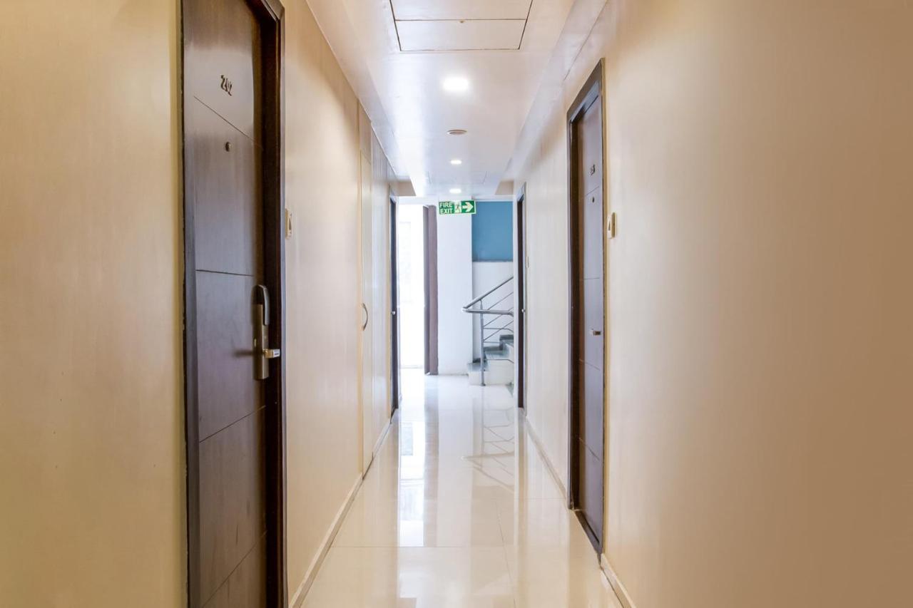 Capital O 35557 Hotel Aura Βομβάη Εξωτερικό φωτογραφία